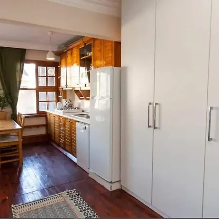 1 Bedroom In The Heart Of Istanbul Taksim Square In Cihangir